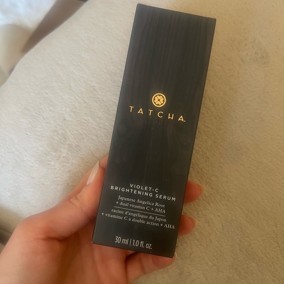 VIOLET-C BRIGHTENING SERUM20% Vitamin C + 10% AHAs4.6 star rating 30ml